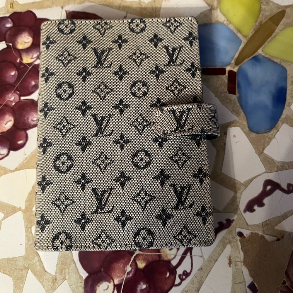 EUC Louis Vuitton PM Mini Lin denim agenda.  Very hard to find!!